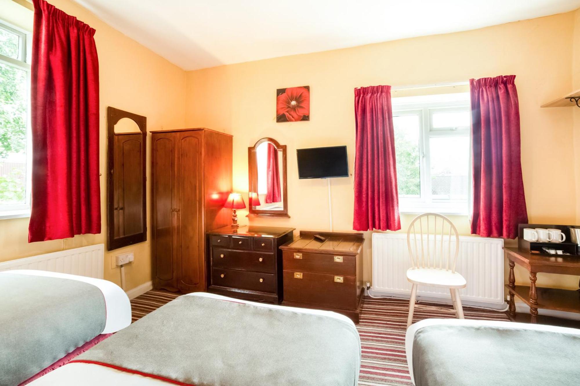 Oyo The Royal Hotel Dunston  Экстерьер фото