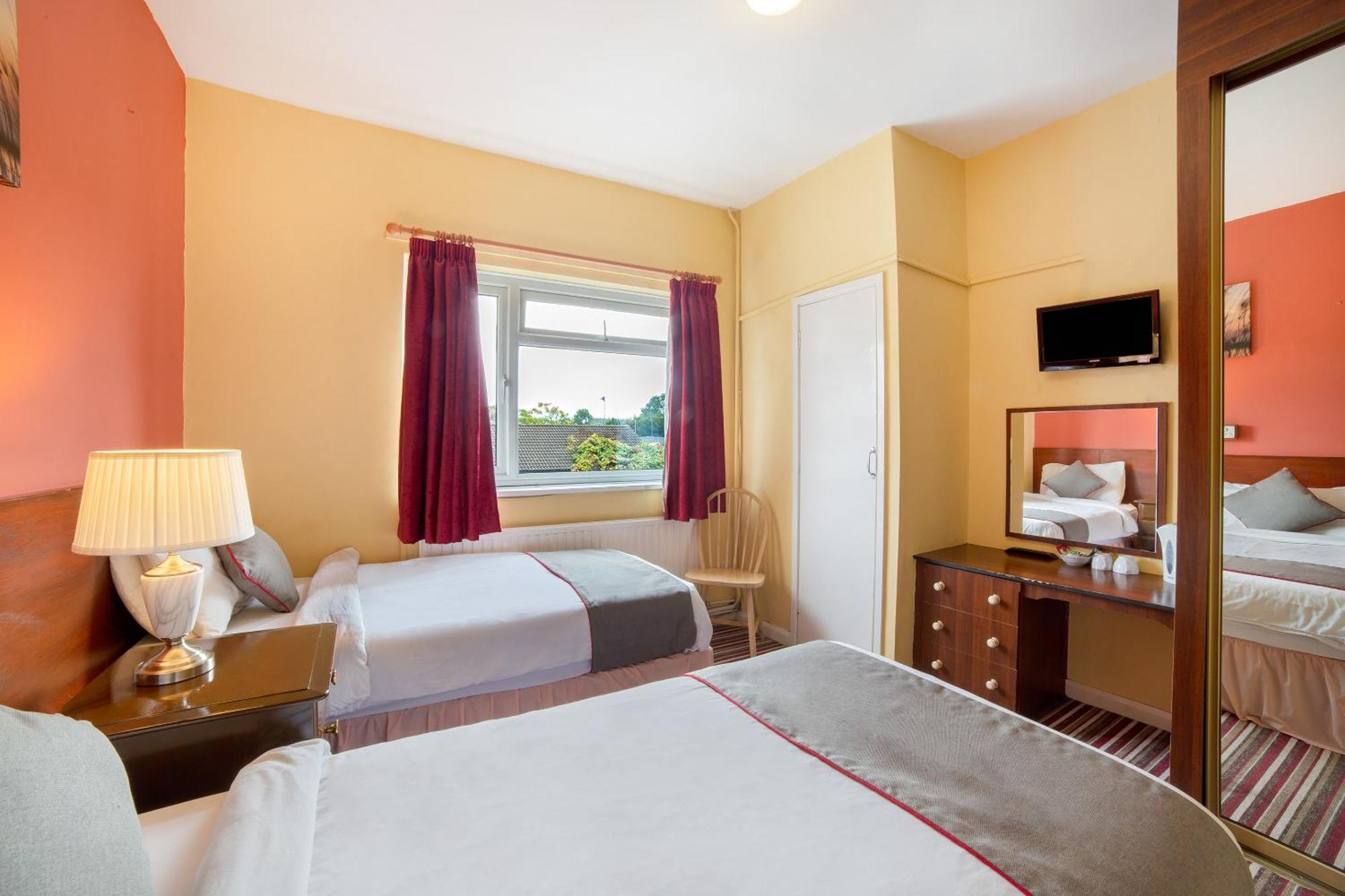 Oyo The Royal Hotel Dunston  Экстерьер фото