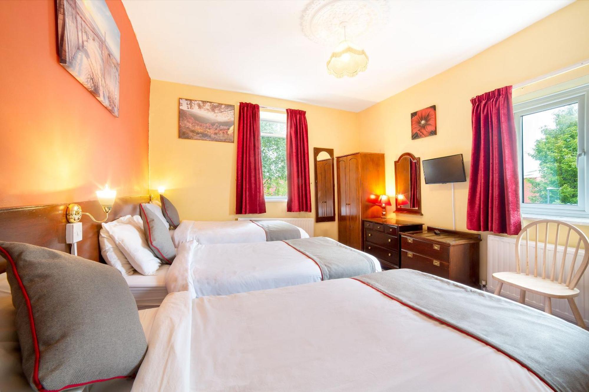 Oyo The Royal Hotel Dunston  Экстерьер фото