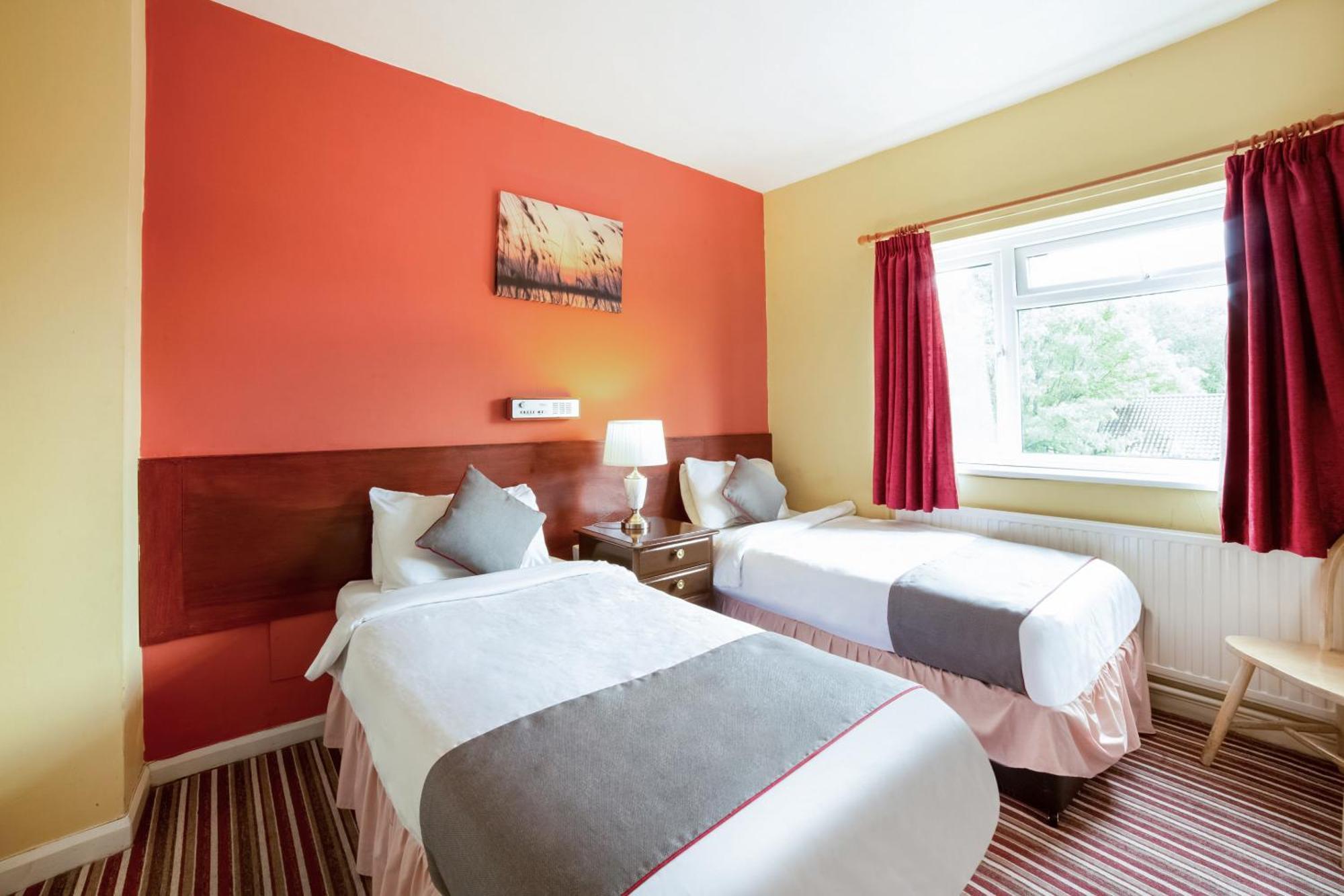 Oyo The Royal Hotel Dunston  Экстерьер фото