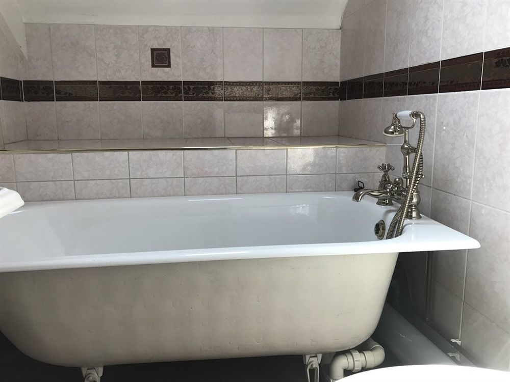 Oyo The Royal Hotel Dunston  Экстерьер фото