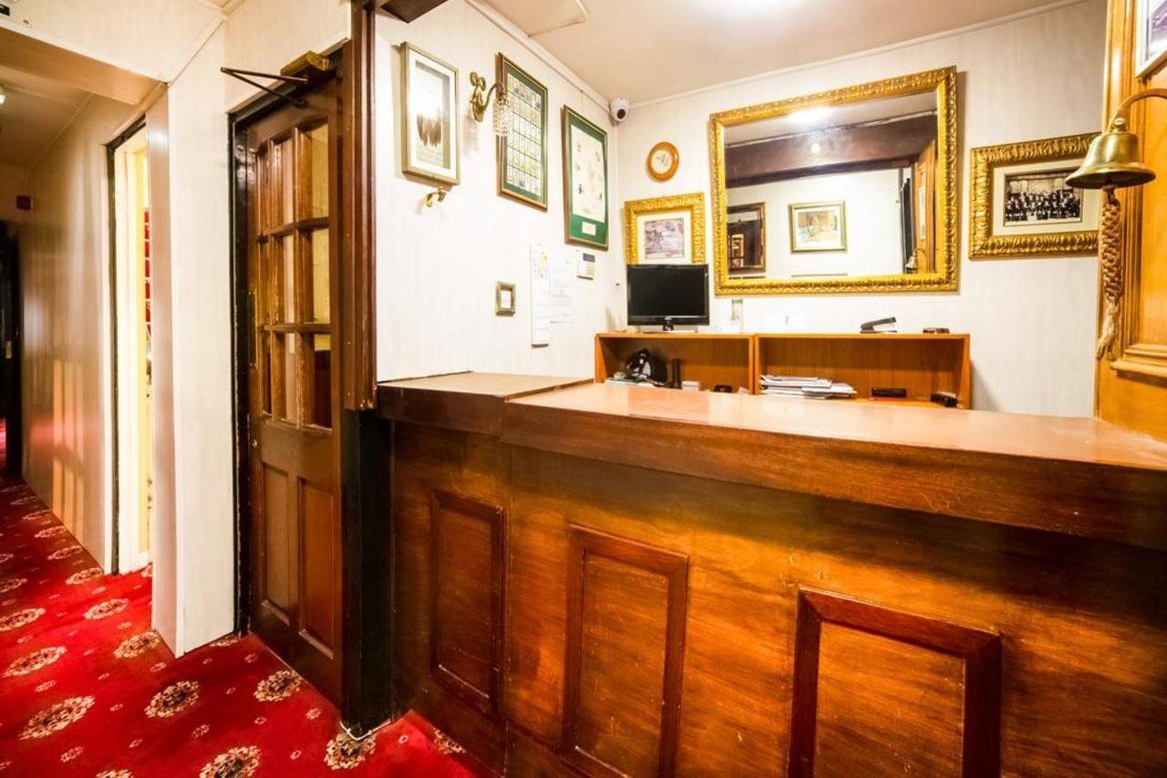 Oyo The Royal Hotel Dunston  Экстерьер фото